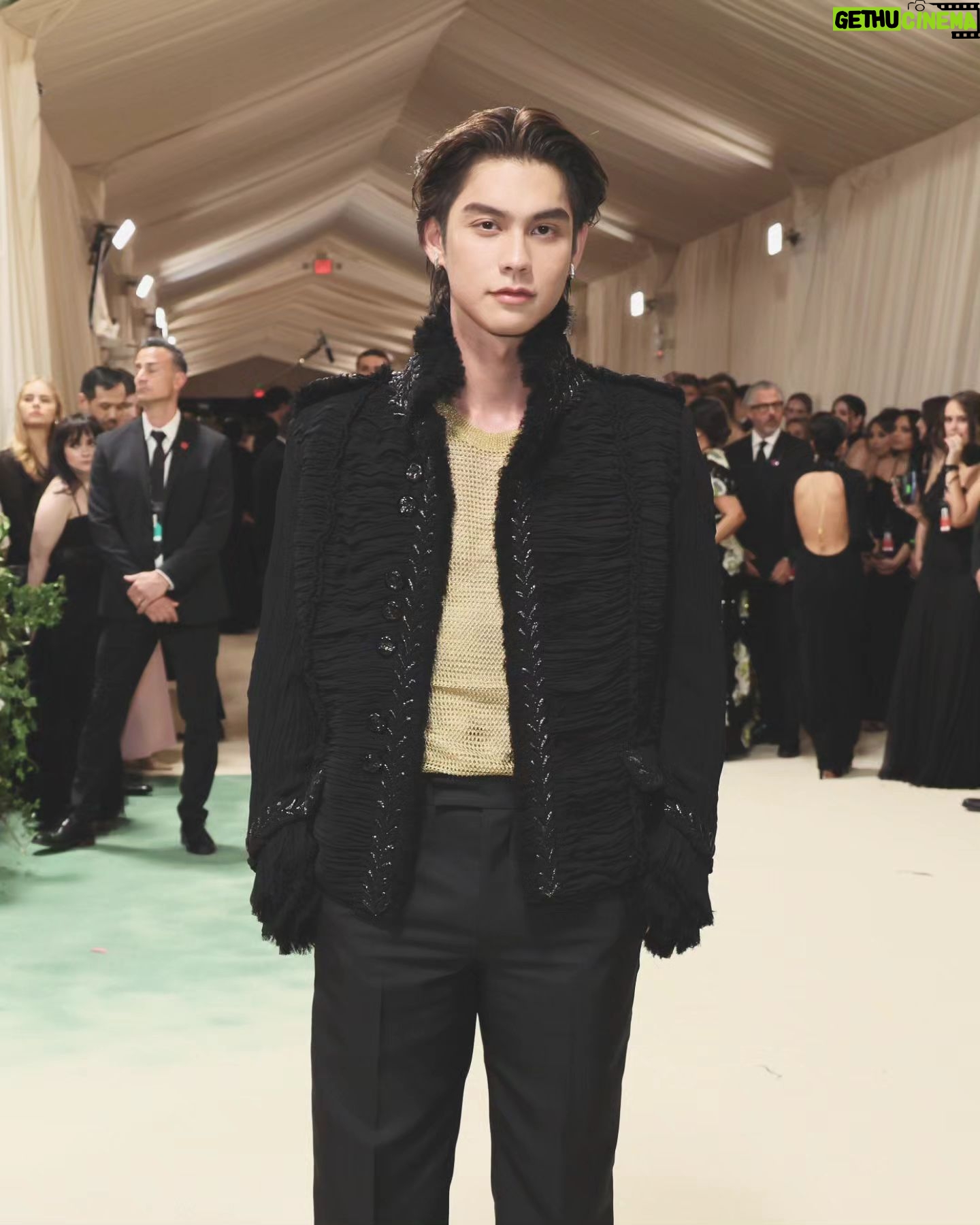 Vachirawit Chivaaree Instagram - Met 2024 with @burberry