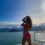 Valentina Oliveira Instagram - pure bliss🐚💦