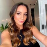 Valentina Oliveira Instagram - Last night’s look🌟 Make perfeita by @ivonerais 💋 Hair by @gledson_nobrega1838 @1838jardimamerica