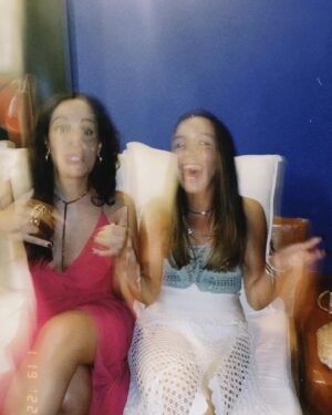 Valentina Oliveira Instagram - Myyy chegou seu diaa!! Amei ter passado essa data especial com vc🤍 Sua energia é contagianteeee!! Sempre te admirei muuuito como artista e a cada dia que passa te admiro mais como pessoa🦋 Te adorooo🥰 @myra_ruiz