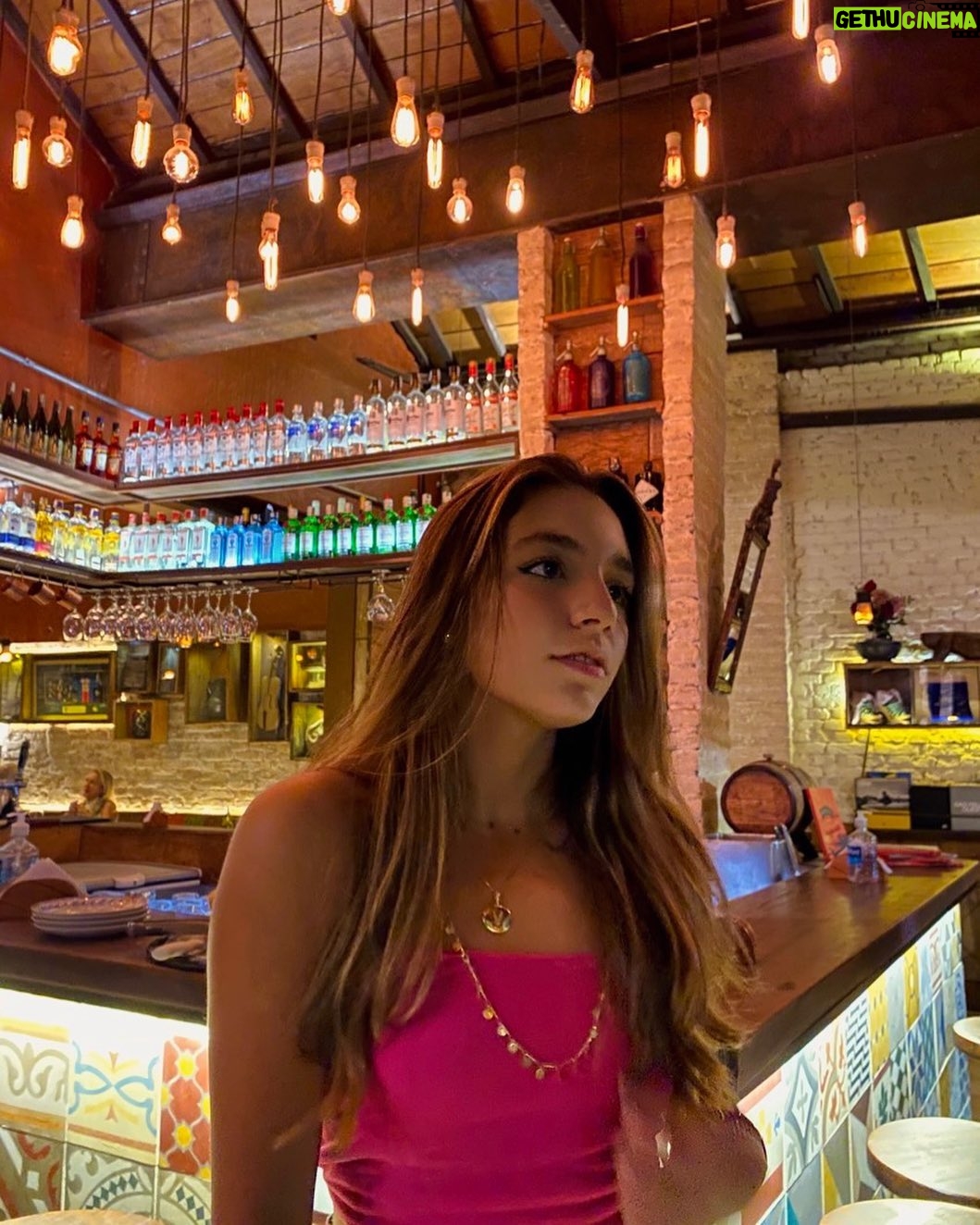 Valentina Oliveira - 1.1K Likes - ππ«ππͺπ§Ώ