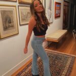 Valentina Oliveira Instagram – From Yest🪩🪐📀⏳🪬🧸❤️‍🔥

jeans: AB @andreabogosianshop @andreabogosian @deiaconte