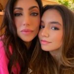 Valentina Oliveira Instagram - Minha melhor amiga, minha maior companheira e minha maior inspiração! Tudo isso e muito mais🤍 Obrigada por sempre me dar os melhores conselhos e tirar de mim as melhores risadas! Eu te amo🌟 Feliz dia das Mães 💖 @mariana_amaral