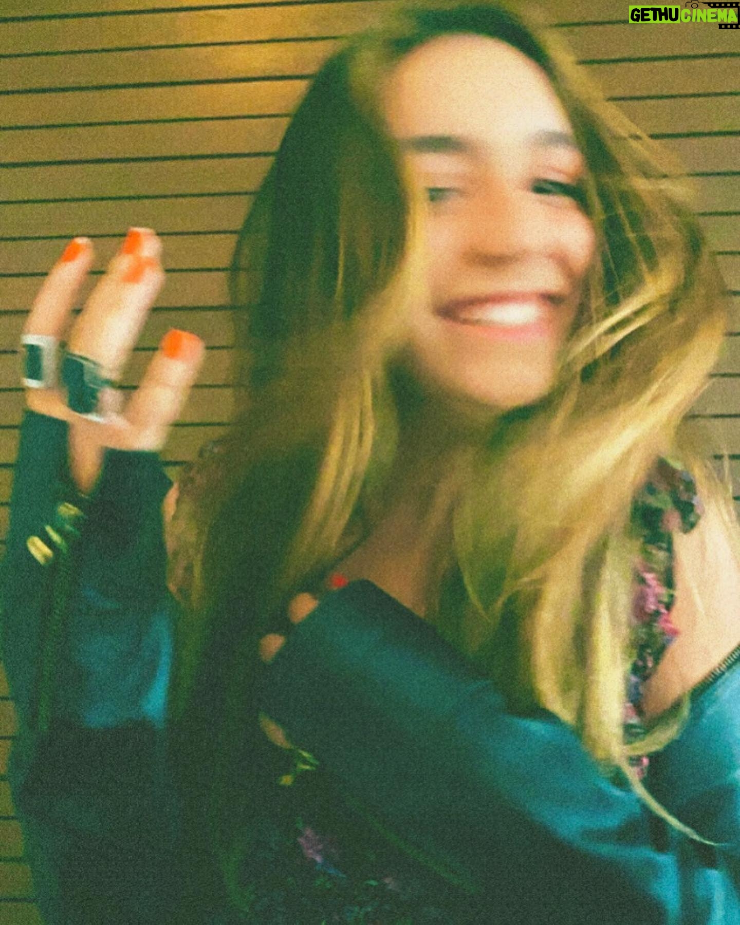 Valentina Oliveira - 1.5K Likes - you make me boogie in the headโก๏ธ๐๐ค๐
qual รฉ a favorita de vcs??
meee: 2โบ๏ธ๐