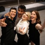 Valentina Romani Instagram - Quanto ci siamo divertiti.. e quanto abbiamo ballato! Grazie @robertobolle per averci accolti nel tuo mondo a passi di danza 🩰🪄🤍 Ci vediamo lunedì 29 Aprile in prima serata su @rai1official con #VivaLaDanza ✨ @studiosegre @pamela.maffioli @_giadagiordano @clascutti @stefania_tranchino @glittermakeupagency
