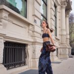 Valentina Romani Instagram - Walking around Milan @etro @marcodevincenzo #EtroVelaBag #adv