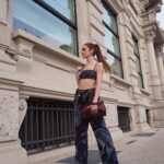 Valentina Romani Instagram - Walking around Milan @etro @marcodevincenzo #EtroVelaBag #adv
