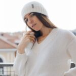Valentina Romani Instagram - Cold weather White hat Hot chocolate.. Welcome winter! ❄️ @falconeriofficial #falconeri #superiorcashmere #ad