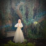Valeria Lukyanova Instagram - Сегодня у моей бабушки день рождения … мама выслала мне старую газетную статью где на фото : я , бабушка и дедушка. Больше даже ничего не охота говорить… правила этой соты меня очень напрягают . И то как она умело вытирает всех членов моей семьи ….. но я положу этому конец. Бессмертие будет для избранных , иначе я буду не я ! Я на это положила свою жизнь ….. #бессмертие #паскевичи #пашкевич #пашкеев #валериялукьянова