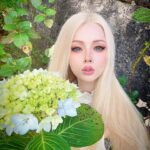 Valeria Lukyanova Instagram – «Бог не может быть доволен уродливыми, старыми и дряблыми телами» 
 
Так заявлено в энциклопедии индийской физической культуры за 1950 год. 
 
Дальше автор продолжает: 
 
«Это кощунство и святотатство не иметь привлекательные, стройные и здоровые тела. Это преступление против себя и против нашей страны — быть слабым и больным. Наше будущее и будущее нашей нации зависит от здоровья и силы». 
 
Физическая изнеженность в это время трактуется как духовная деградация, а совершенствование тела — это в первую очередь богоугодное занятие. Согласны? А есть ещё такое мнение что реинкарнация это ничто иное как наказание за то что человек так ничего и не понял, за то что постарел , заболел и умер. Я начинаю уже к этому склоняться что это действительно так. Ведь если человек получил просветления это значит он узнал что смерти не существует, точнее он узнал как сделать так чтобы для него конкретно её не существовало также как и старости и болезней. Что думаете об этом? #бессмертие #амрита #омоложения #паразитолог #паразитология