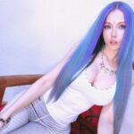 Valeria Lukyanova Instagram - Дорогие Через 40 минут ждем всех на эфире в канале по ссылке в шапке профиля Сегодня в пятницу 29 марта на Меркаба тв в 20:00 мск состоится трансляция двух наших кураторов клуба «Меркаба»🔯 Марго Разумовской и Натальи Новиковой по теме «Как ставить цели, чтобы они сбывались» План эфира —чем цели отличаются от желаний. Как желания превращаются в цели. —всегда ли должны быть дедлайны и все ли цели должны исполниться. —масштаб желаний и ресурсы. —планирование по технике ХСР (хорошо спланированный результат). #МеркабаТВ #Меркаба #Марго_Разумовская #Наталья_Новикова #Цели2024 #Планирование #ХСР #УстановкаЦелей #ДостижениеЦелей #ЛичностныйРост #Развитие #Мотивация #Пятница29Марта #Вебинар #Трансляция