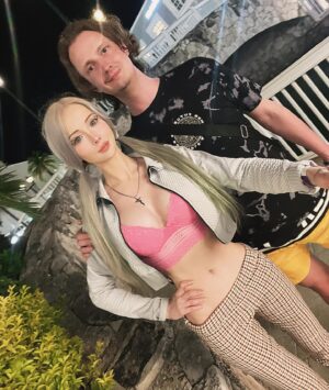 Valeria Lukyanova Instagram - Немного о мировоззрение моего брата - ТРАНСГУМАНИЗМ, иммортализм!  Могли такое подумать !? #трансгуманист #трансгуманизм #эзотерик