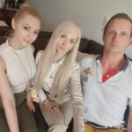 Valeria Lukyanova Instagram - В омоложении есть 2 типа опций . Физические и энергетические Одно без другого почти не работает . Необходимо два крыла , чтобы «лететь» Схема такая : очищение по методу Эталонный Аватар и квантовые настройки . Суть в том чтобы по мере регенерации тела - трансформировалось ваше окружение . Под стать и образ . Если ваша задача стать девушкой , вас должны окружать парни и девушки вашего БИОЛОГИЧЕСКОГО ( то есть реального) возраста , а не паспортных данных ( если внешность и цифра не коррелирует). Если хотите энергию детства и выглядеть как подросток ( это дается не всем ) нужно подбирать людей для общения с игривым и детским сознанием , в хорошем смысле слова ! Если не совмещать эти 2 аспекта , то далеко не продвигаетесь ! Но есть самый главный 3 пункт, про него расскажу завтра на вебинаре с Константином Михеевым в 21 30 в своей группе ТГ, ссылка в профиле ! #amatue #омоложение