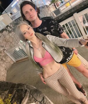Valeria Lukyanova Instagram - Немного о мировоззрение моего брата - ТРАНСГУМАНИЗМ, иммортализм!  Могли такое подумать !? #трансгуманист #трансгуманизм #эзотерик