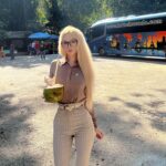 Valeria Lukyanova Instagram – ☝🏻 🏛 приглашаю вас в свой новый марафон «возврат энергии»🏛 который начнётся завтра 🔥💜

 ☝🏻🧘‍♂️Мы с вами будем использовать рацион  магического питания, 
Все участники получат подарок мою новую книгу, где описана система питания ,  для открытия сверх  способностей: 

интуиция , яснознание, выход в астрал , телепатия и воздействие на событийность в нужном вам ключе . 

 ⚜️ Вы поймёте и осознаете четко, тот путь по которому вам стоит идти. 
 

У вас повысится осознанность и воля, вы будете получать удовольствие от каждого дня своей жизни в котором вы будете заниматься любимым делом но для этого необходимо вернуть всю энергию и без этого никак ! 

Количество ваших половых партнёров — напрямую влияет на нашу жизнь 
прямо сейчас. 

Вы не можете понять , что случилось , ведь  вам никто не говорил,  что половые партнёры могут до 7 лет высасывать из вас 
энергию , даже если вы прекратили общение. 

Таким образом в вашей жизни образуется застой ,  цикл повторяющихся событий , он не дает прорваться на новый уровень реальности, и в последний момент все обрывается . 

Причина в том , что вам не хватает собственной энергии , которую из вас каждый день кто-то высасывает. Кто-то живёт на вашем ресурсе. Необходимо перекрыть этот поток чтобы энергия вернулась обратно к вам. 

Вначале жизни нам дана энергия , для реализации всех наших Талантов и предназначенный! 
И этой энергии всегда хватает! Но если вы отдаете ценный ресурс потом вы не можете себя реализовать долгие годы! 

Необходимо вернуть себе все свои ресурсы! 
И  в вашей жизни будет разрыв незамедлительно! 
Уже в первую неделю участников есть ощутимые результаты! 

Мы прорабатываем все энергетические центры , 
Очищаем  их и запускаем , как единый организм! Также прочищают все чакры на уровне органов. 
Побочный эффект – это омоложение и поднятие энергии жизни! 

 
Директ 🍒  #трансгуманист #возвратэнергии #маг #магия #славянка #омоложения #чакры #аура