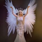 Valeria Lukyanova Instagram – Рубрика
Вопросы от читателей

«Валерия, дорогая, здравствуйте 👋 я хочу у Вас спросить, – у меня такая ситуация , я перестала выходить в астрал и меня это вообще не устраивает , подскажите пожалуйста от чего это может зависеть? От питания? Подскажите пожалуйста, я буду очень признательна🙏)»

Приветствую вас дорогая…

Астрал это высокие энергии, концентрированные, и много человеческих фоксо генов, которые открывают все эти пространства.
Когда микробный геном начинает слишком сильно лидировать, то человек начинает терять различные девайсы и духовные наработки, и может навсегда потерять способность к выходам в астрал а потом и вовсе потерять способность помнить свои сны. Надо снижать процент микробного конгломерата в теле. #астрал #выходвастрал #осознанныесны #осознанныйсон #дух #духовное #днк #vril #mariaorsic #valerialukyanova #антипаразит #грибок #грибки #амрита  #антипаразитарка #духовноеразвитие🧘🏽‍♀️ #дух #инопланетянка #ovni #alien #pleyadianos #pleyades