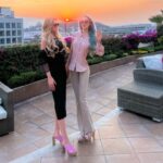 Valeria Lukyanova Instagram - Мы с @malva_she , ведущие эксперты лаборатории Меркаба - выложили супер крутой коктейль в нашей ветке по микробиологии , для разжижения и detox лимфы! ⚜️⚜️⚜️ вдохновленные нашими исследованиями по микробиологии и геронтологии, решили сделать подарок всем участникам оккультного общества Меркаба, так что можете заходить и забирать рецепт! Кому интересна сфера омоложения в области натуропатии и паразитологии вступайте в группу по ссылке в профиле!! #микробиология #лимфа #натуропатия #валериялукьянова #аматуе #vril #blacksun #vrilsociety