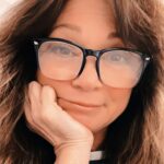 Valerie Bertinelli Instagram - The last six or so weeks have been…a LOT. And while I am incredibly grateful for all your support for my book and everyone I’ve had the good fortune to meet, this here introvert in extrovert’s clothing is in need of a mental health break. I know, I know, this isn’t an airport, I don’t need to announce my departure. I just know how some of you worry about me if I don’t post often enough. But, I’m good. Honest. Taking a little social media cleanse/detox and a mental health break is a good thing and I’m grateful I’m at a place in my life where I’m aware enough to know when I’m overwhelmed and mentally/emotionally exhausted. Y’all take care of yourselves. I’ll be back before you know it. 🤍