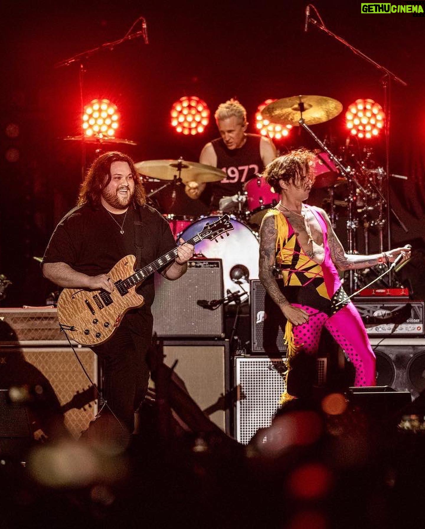 Valerie Bertinelli Instagram - !!!!!! 😝 !!!!!!! #Taylorhawkinstribute @wolfvanhalen @justinhawkinsta @joshfreese @davestruestories