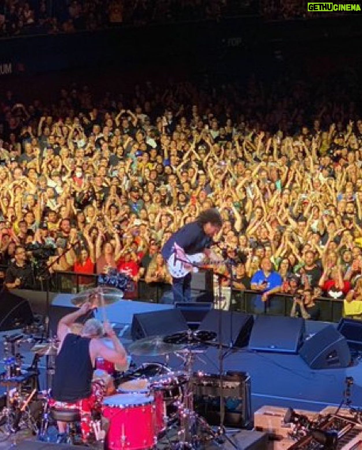 Valerie Bertinelli Instagram - !!!!!! 😝 !!!!!!! #Taylorhawkinstribute @wolfvanhalen @justinhawkinsta @joshfreese @davestruestories