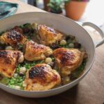 Valerie Bertinelli Instagram - 👩🏻‍🍳 This week's yummy recipe is my delicious " One-Pan Honey Chicken Thighs!" 😋 All you need are six bone-in skin-on chicken thighs, 1/2 cup of white wine, some pearl onions, garlic, baby Bella mushrooms, thyme, a cup of peas, and a few tablespoons of honey mustard. 🍗 Cook the chicken in a bit of vegetable oil until the skin is golden brown and crispy for 4 to 5 minutes. Add your veggies and toss in the oven until they're browned, then enjoy every juicy bite! 💗 Recipe link is in bio! 😘