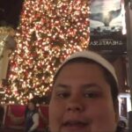 Valerie Bertinelli Instagram - Merry Christmas! 🎄 📹 by Christine Sydelko ♥️