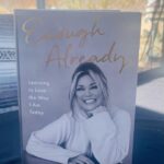 Valerie Bertinelli Instagram - ✨Gratitude Check!! ✨ Today is #BookLoversDay, and I want to send FIVE of you a signed copy of my book "Enough Already!" 🥰 All you gotta do is tag someone and let them know why you're thankful for them with hashtag #EnoughAlready! 🙏🏼 I’ll announce the winners on Thursday! 😘 Goodluck!