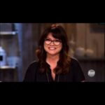 Valerie Bertinelli Instagram - We're getting so excited for the new season! ✨Whats your fav #KidsBakingChampionship moment? 😃