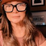 Valerie Bertinelli Instagram - Tomorrow, 12/20 on @talkshoplive I’ll be talking all about my new cookbook 👩🏻‍🍳 📕 Come join me! Link in bio 🔗 & story #indulge 🐱 beanie: @catladybox