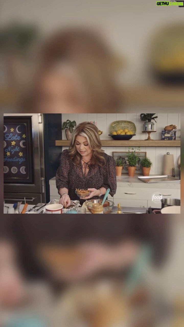 Valerie Bertinelli Instagram - 🍂October is officially the start of sweet tooth season, so here are my “No-Bake Peanut Butter, Chocolate, and Pretzel Bars!” 😋 These sweet, salty, and nutty dessert bars come together quickly and are perfect for a last-minute party or family movie night! 💕 Recipe below! RECIPE No-Bake Peanut Butter, Chocolate and Pretzel Bars Level: Easy Total: 2 hr (includes chilling time) Active: 25 min Yield: 16 bars Ingredients 12 tablespoons unsalted butter 1 cup graham cracker crumbs 1 cup confectioners’ sugar 1 teaspoon vanilla extract 1 cup plus 1 tablespoon creamv peanut butter 1 cup semisweet chocolate chips About 1 1/2 cups pretzel sticks Directions Line an 8- or 9- inch square baking pan with foil. Melt 8 tablespoons of the butter and add to a large bowl. Add the graham cracker crumbs, sugar, vanilla and 1 cup of peanut butter and stir until well combined. Transfer the peanut butter mixture to the prepared baking pan and smooth with an offset spatula to create an even layer. Combine the chocolate chips, the remaining 4 tablespoons butter and the remaining tablespoon peanut butter in a medium microwave-safe bowl and microwave in 30-second intervals, stirring after each, until melted. Alternatively, this can be done over a double boiler. Pour the chocolate mixture over the peanut butter and smooth with an offset spatula. Arrange the pretzel sticks on the surface of the chocolate, pressing them lightly to adhere. Refrigerate until hardened, about 1 1/2 hours . Cut into squares to serve.