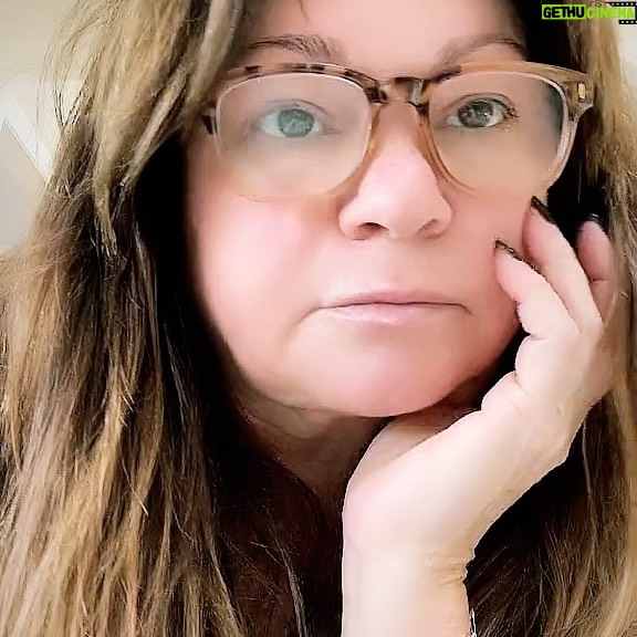 Valerie Bertinelli Instagram - n’ i oop!! 🫢