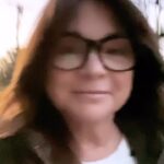 Valerie Bertinelli Instagram - Happy day 31! We did it! #dryjanuary 🤍✌🏻