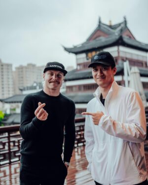 Valtteri Bottas Instagram - Shanghai tour by the local hero 🇨🇳

#VB77 #F1 #ChineseGP @zhouguanyu24 
📷 @seyaeggler