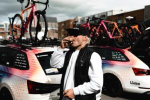 Valtteri Bottas Instagram - Bikes and coffee @rondevanvlaanderen yesterday 🚲☕️

#VB77 📷 @thomas_maheux