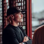 Valtteri Bottas Instagram - Shanghai tour by the local hero 🇨🇳 #VB77 #F1 #ChineseGP @zhouguanyu24 📷 @seyaeggler