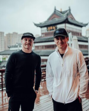 Valtteri Bottas Instagram - Shanghai tour by the local hero 🇨🇳

#VB77 #F1 #ChineseGP @zhouguanyu24 
📷 @seyaeggler