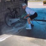 Valtteri Bottas Instagram - How to wash your bike properly 🚲 #VB77 🎥 @tiffanycromwell