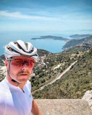 Valtteri Bottas Instagram - Let’s gravel.

Weekend for it back home 🚵🏼‍♂️

#VB77