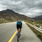Valtteri Bottas Instagram - Last two days 🚴🏼‍♀️🚴🏼‍♂️ #VB77 #Hatta @canyon @sramroad 📷 @tiffanycromwell & me
