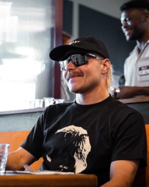 Valtteri Bottas Instagram - Simple things in life ☕️

Check out the link in bio to get your hands on this limited edition MULLET coffee and merch either via @kahiwacoffeeroasters or @st_ali. 

📷 @muzzmedia