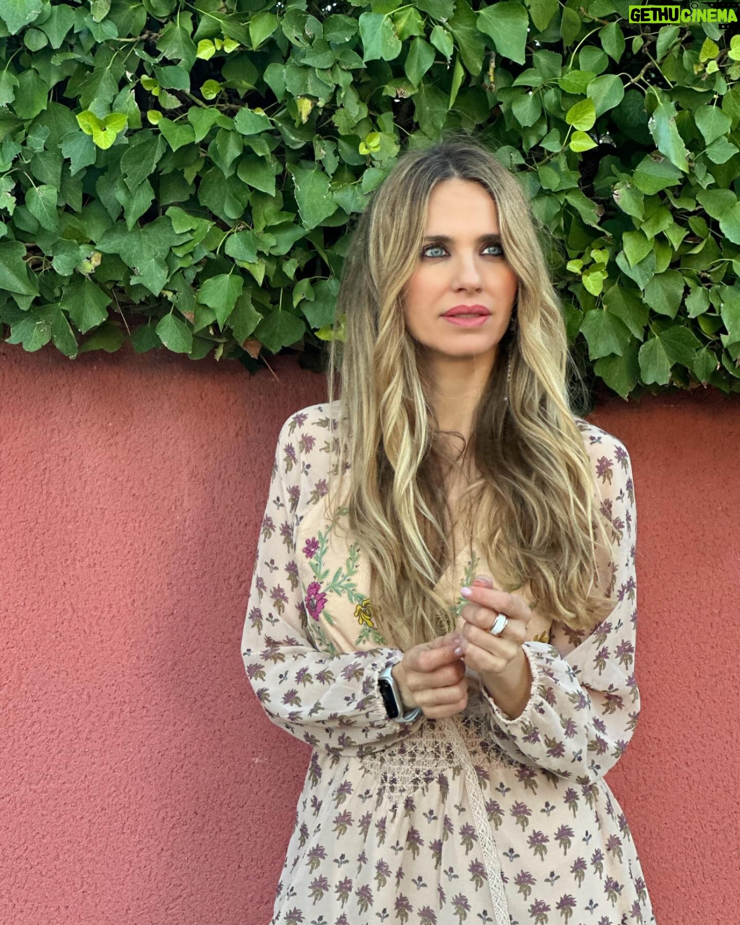 Vanesa Romero Instagram - ¿Primera, segunda o tercera? ¡Feliz sábado familia❤️! #vanesaromero #saturday