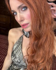 Vanesa Romero Instagram - Rodando en buena compañía 🎬… #hotelbitcoinlapelicula #cine @lacanicafilms @idolofilms @palomatejero @juan_vidal_fernandez