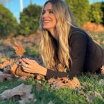 Vanesa Romero Instagram - 🍂🍁JUEVES🍁🍂 ¿Primera, segunda o tercera? #vanesaromero #diciembre