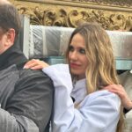 Vanesa Romero Instagram – Hace una semana estrené nueva sección “Hoy quiero ser…” en el programa #Ahoraonunca de @rtve
Como la Semana Santa está a la vuelta de la esquina, hoy quiero ser…MUJER DE TRONO para saber cómo se preparan las personas para llevar los tronos durante horas.
Pd: Lo podréis ver hoy a partir de las 14:15
#vanesaromero #semanasanta