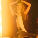 Vanesa Romero Instagram - Luces, cámara y acción… ¿Con qué foto os quedáis? #vanesaromero #mayo