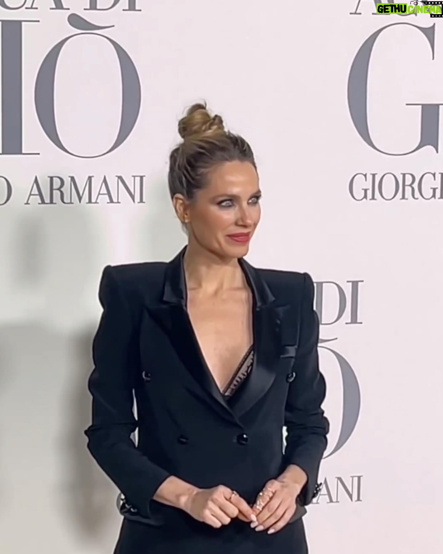 Vanesa Romero Instagram - Ayer en la fiesta homenaje de Acqua di gio de @giorgioarmani Estilismo @mardy_nogales π @clarocouture π @messika π @rebecatfigueroa para @armanibeauty Gracias @dypcomunicacion #vanesaromero #evento