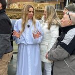 Vanesa Romero Instagram – Hace una semana estrené nueva sección “Hoy quiero ser…” en el programa #Ahoraonunca de @rtve
Como la Semana Santa está a la vuelta de la esquina, hoy quiero ser…MUJER DE TRONO para saber cómo se preparan las personas para llevar los tronos durante horas.
Pd: Lo podréis ver hoy a partir de las 14:15
#vanesaromero #semanasanta