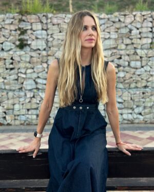 Vanesa Romero Instagram - Preparándome para un día muy bonito en mi tierra,  Alicante. Esta noche presento una gala muy especial 🥰 @alicantesmartphonefilmfestival 
#vanesaromero #sábado