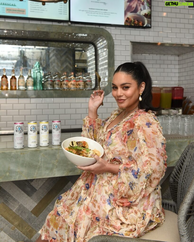 Vanessa Hudgens Instagram - GIVEAWAY! A Cali Bowl A Caliwater = A match made in heaven 👼🏼  We’ve heard all of the love for our hottest combo and want to reward one of you with some goodies 🛍  Tag a friend you want to try this combo with and you’ll be entered to win a Caliwater mystery box & a $100 Tocaya gift card! Winners will be picked 5/1. Goodluck 💜🌵💧 *must be following @tocayaorganica & @caliwater to be eligible to win.