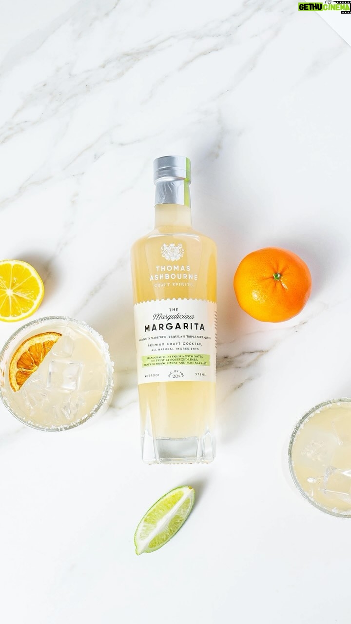Vanessa Hudgens Instagram - Putting the Margalicious into our margarita, itโs all about the flavors. I mean, it is award winning! ๐ฅ๐ #glutenfree #kosher #thomasashbourne #readytosip #margalicious #margaritamagic #tequilatemptations #flavorfulsips #margaritas #flavors #lime #lemon #tangerine #allnatural